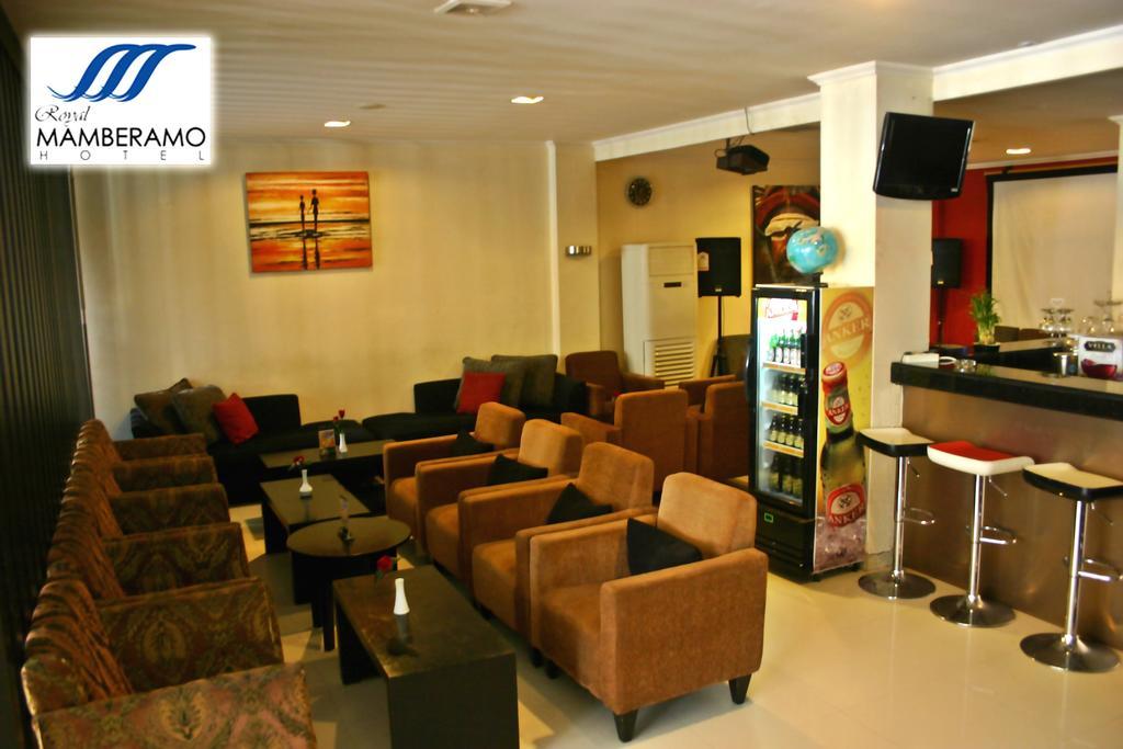 Royal Mamberamo Hotel Sorong Exteriör bild