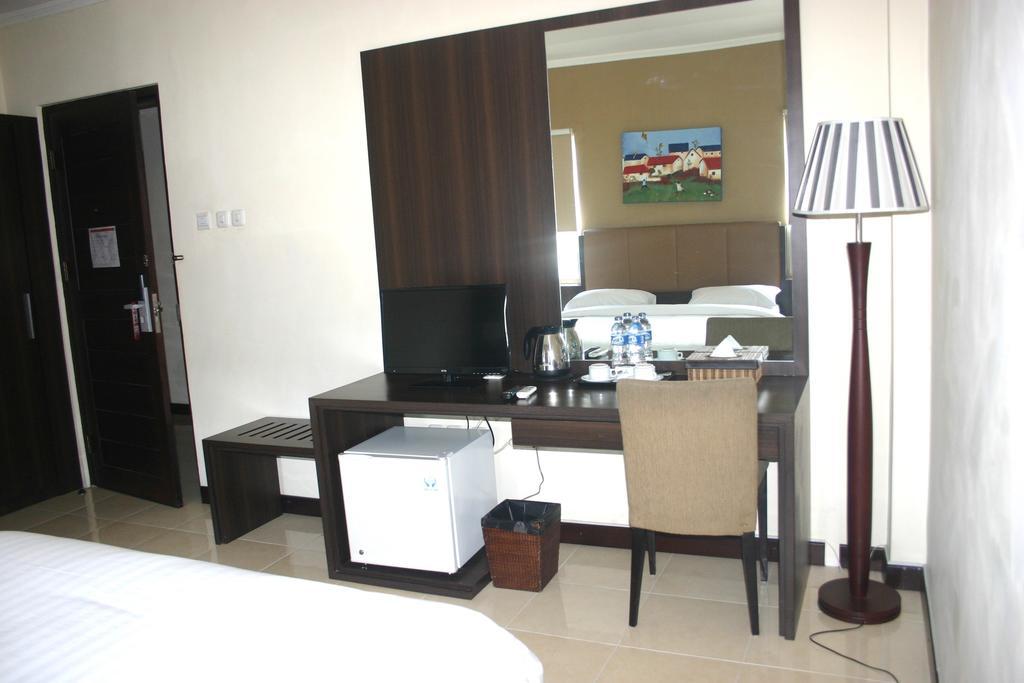 Royal Mamberamo Hotel Sorong Rum bild