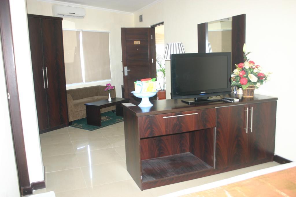 Royal Mamberamo Hotel Sorong Rum bild