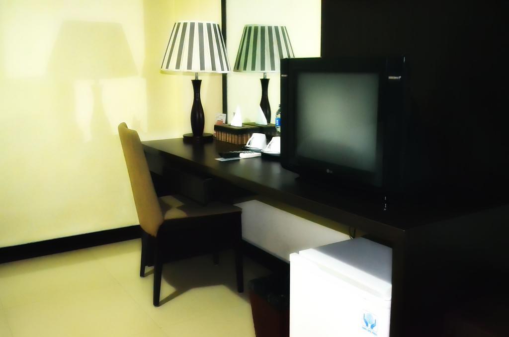 Royal Mamberamo Hotel Sorong Rum bild