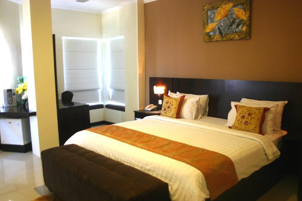 Royal Mamberamo Hotel Sorong Rum bild